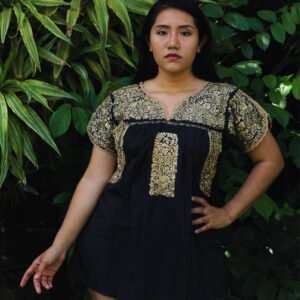 Blusa bordada San Antonino negra con dorado