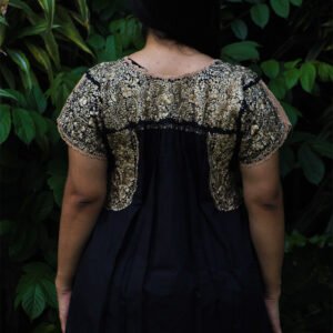 Blusa bordada San Antonino negra con dorado