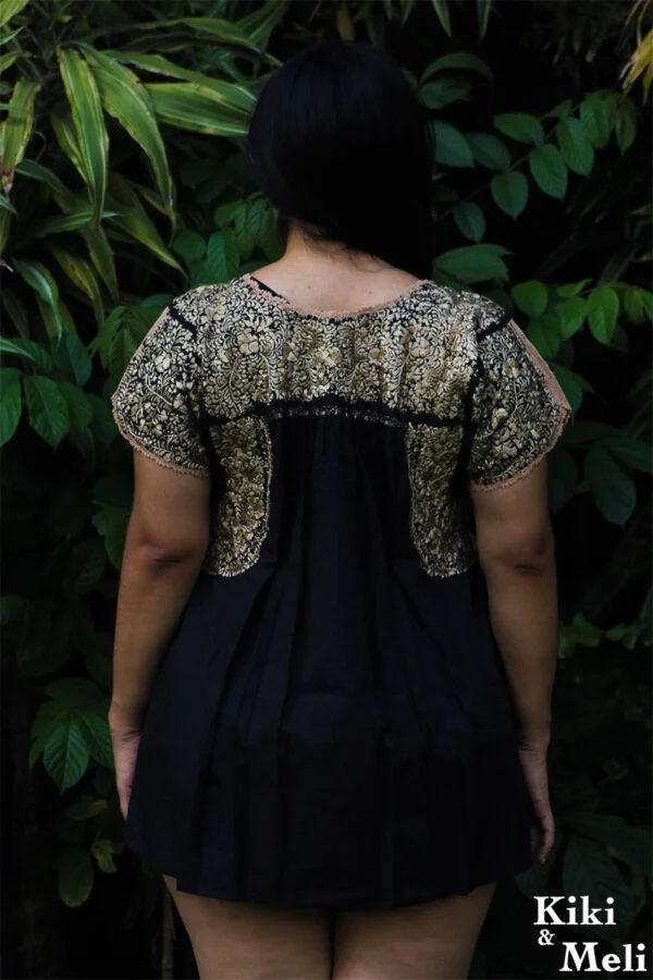 Blusa bordada San Antonino negra con dorado