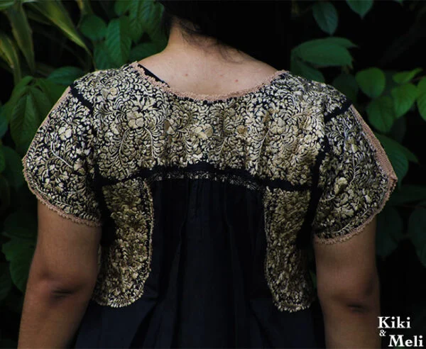Blusa bordada San Antonino negra con dorado