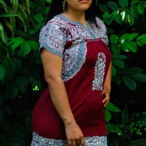 Vestido corto San Antonio vino con bordado plateado