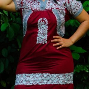 Vestido corto San Antonio vino con bordado plateado