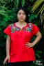 Blusa San Antonino sin manga roja con bordado multicolor