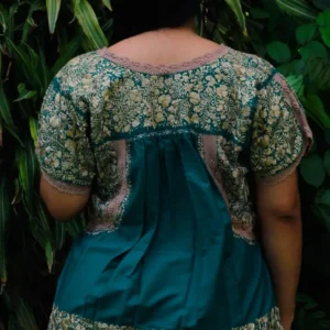 Blusa bordada San Antonino verde con bordado dorado