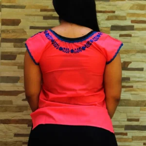 Blusa San Antonino Salmón con bordado azul