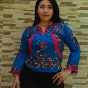 Blusa San Antonino azul con bordado multicolor