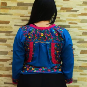 Blusa San Antonino azul con bordado multicolor