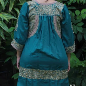 Vestido corto San Antonino verde con bordado dorado