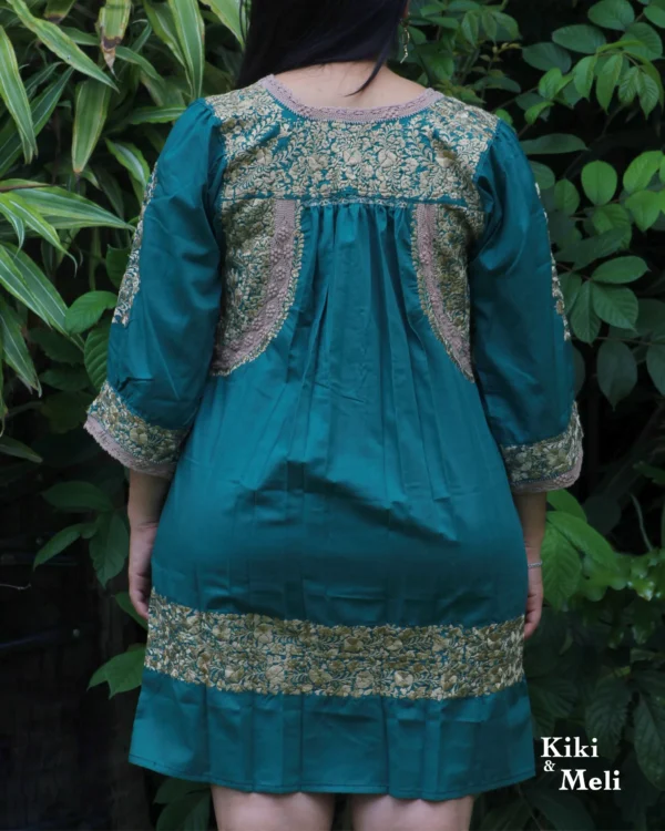 Vestido corto San Antonino verde con bordado dorado