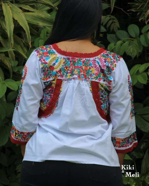 CC005-BLUSA-BORDADA-SANANTONINO (3) Blusa San Antonino blanca manga 3/4 con bordado multicolor