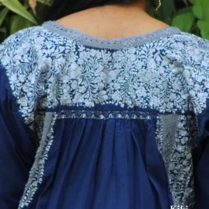 CC007-VESTIDO-BORDADO-SANANTONINO (4) Vestido largo San Antonino azul manga larga con bordado plateado