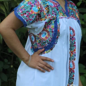 Vestido largo San Antonino blanco con bordado multicolor