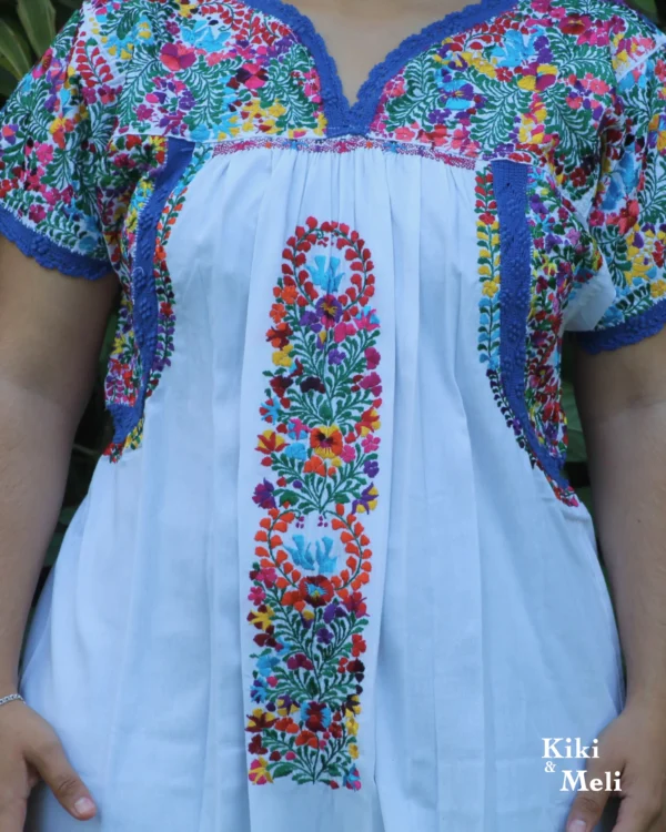 Vestido largo San Antonino blanco con bordado multicolor