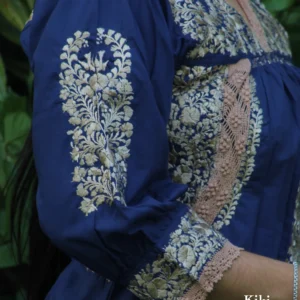 CC013-VESTIDO-BORDADO-SANANTONINO (3) Vestido San Antonino azul con bordado dorado