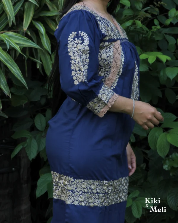 CC013-VESTIDO-BORDADO-SANANTONINO (4) Vestido San Antonino azul con bordado dorado