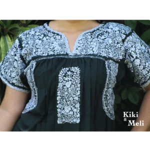 Blusa bordada San Antonino verde oscuro con bordado plateado