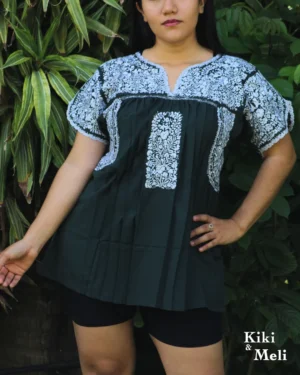 Blusa bordada San Antonino verde oscuro con bordado plateado