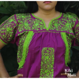 Vestido corto San Antonio violeta con bordado verde