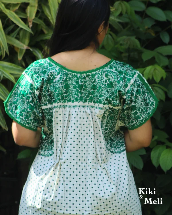 LS008.2-BLUSA-BORDADA-SANANTONINO (2) Blusa San Antonino estampada con bordado verde