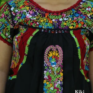 Blusa bordada San Antonino negra con bordado multicolor