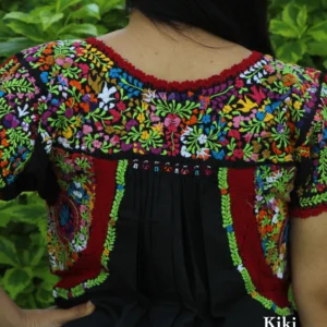 Blusa bordada San Antonino negra con bordado multicolor