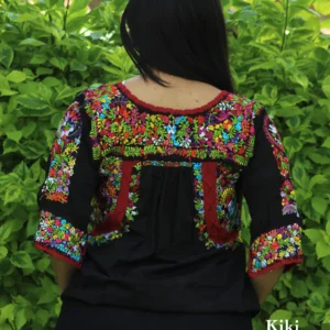 Blusa bordada San Antonino negra con bordado multicolor