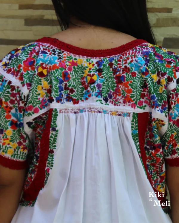 Vestido bordado San Antonino blanco con bordado multicolor